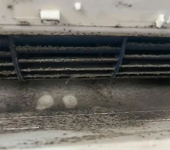 辉县空调吹的风有股烧焦味是怎么回事